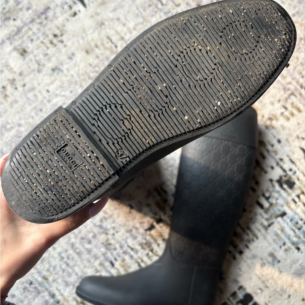 Gucci Black Rubber Guccisma Wellington Boot, Embossed Monogram, Insulated Inside - Picture 3 of 16